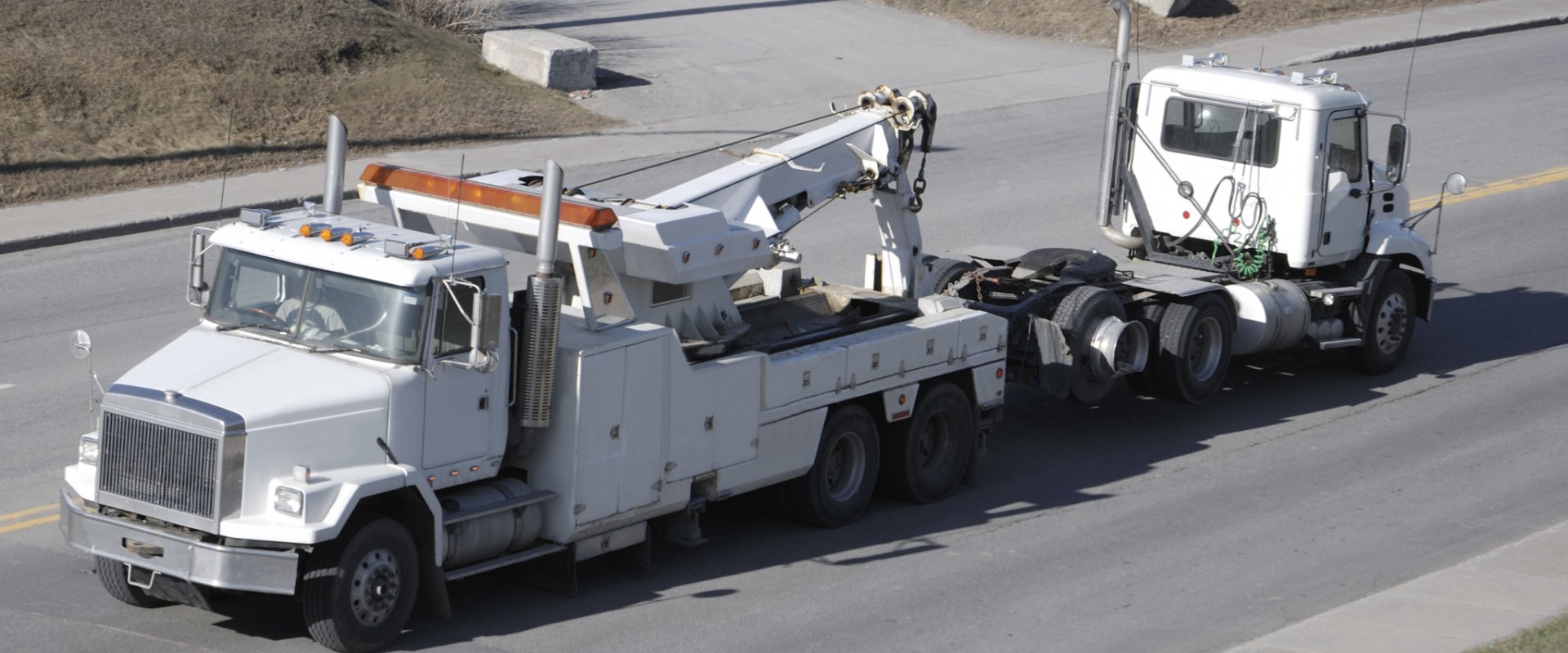 How much does it cost to tow a truck in ontario?